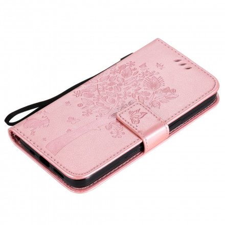 Kotelo iPhone 13:lle Puu ja kissa, jossa on kiinnityslenkki