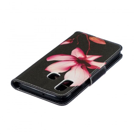 Samsung Galaxy A40 tapauksessa vaaleanpunainen kukka